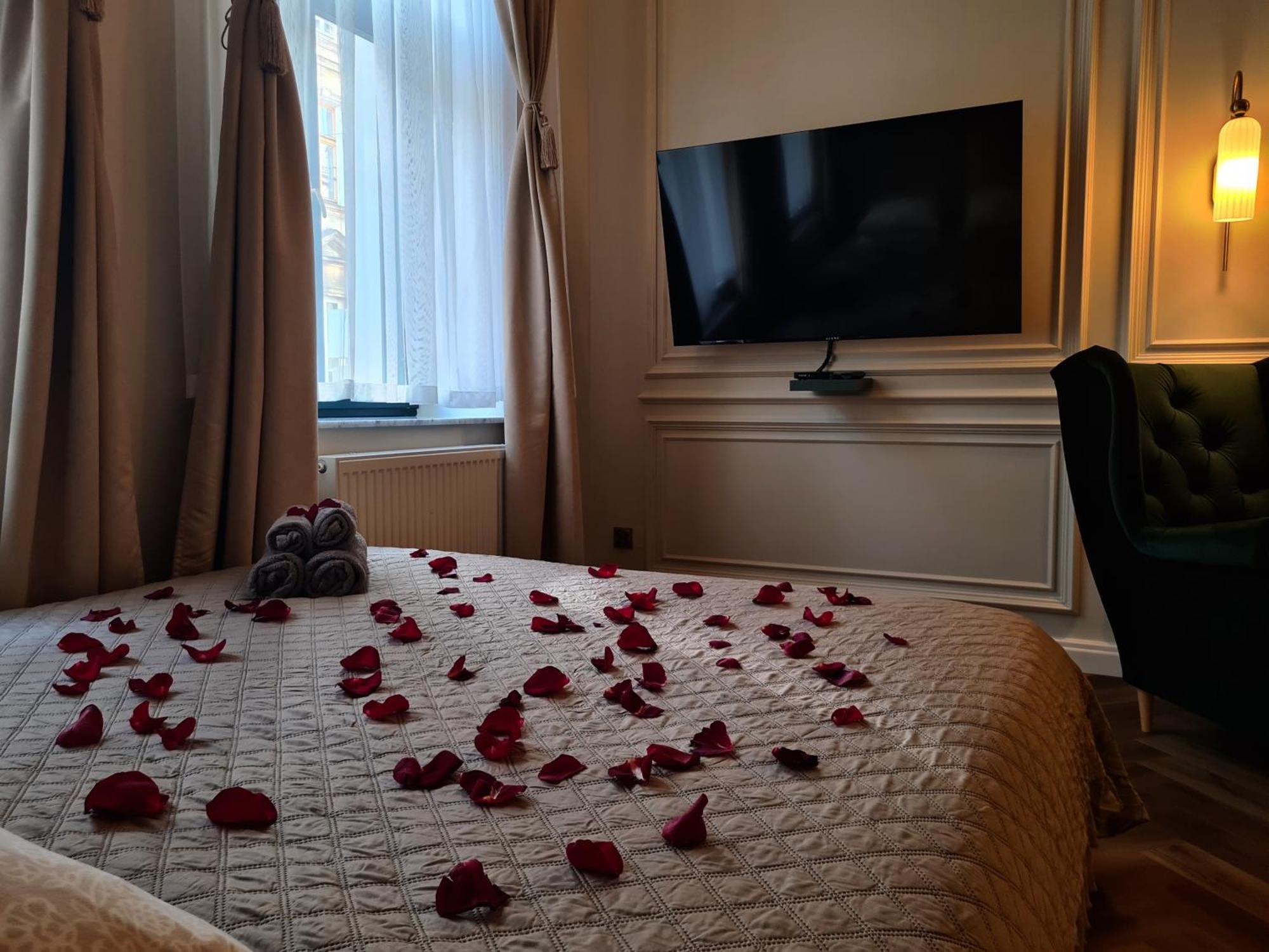 Art Jacuzzi Koletek Apartment Krakow Bagian luar foto